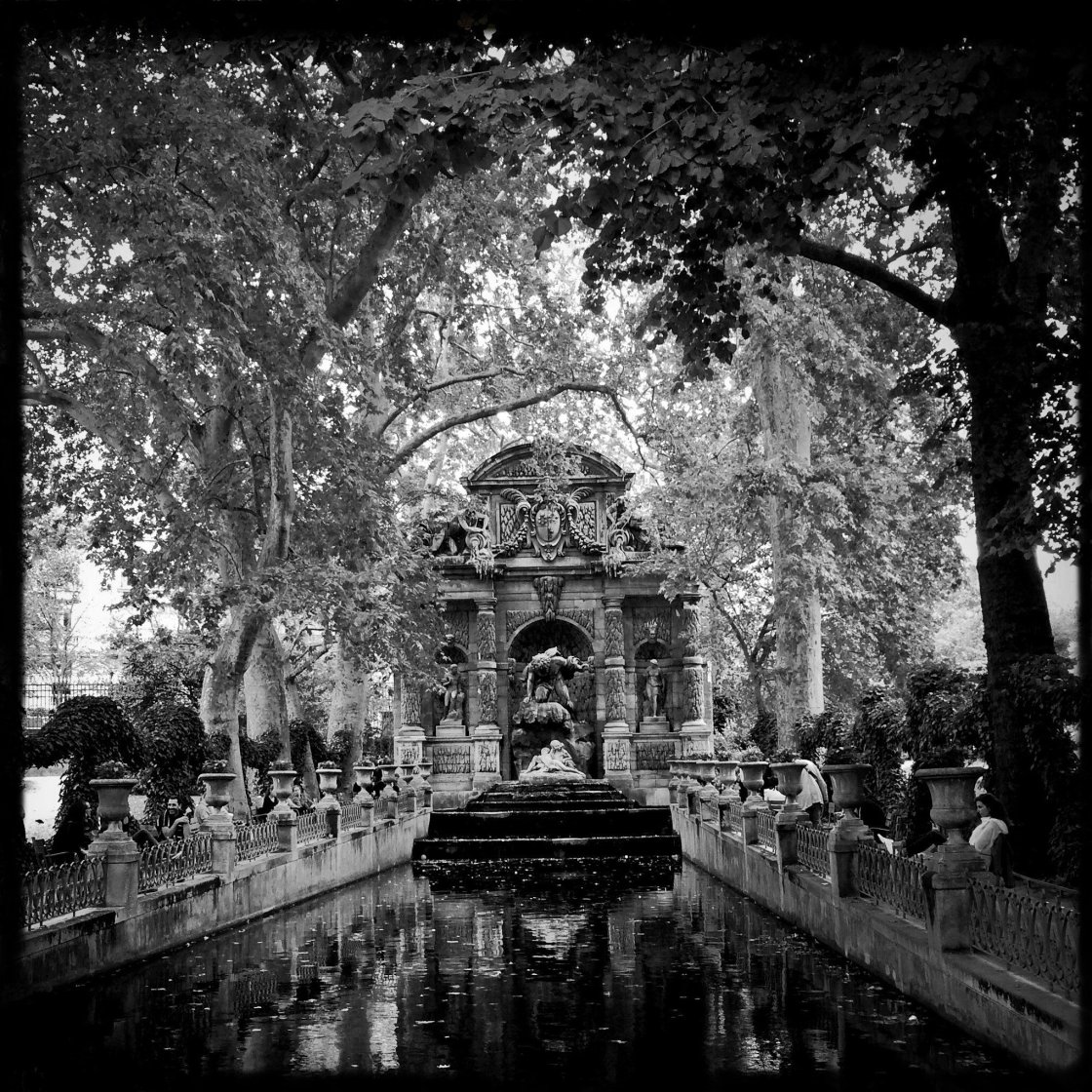 p-478-Garden_of_Good_and_EvilKM